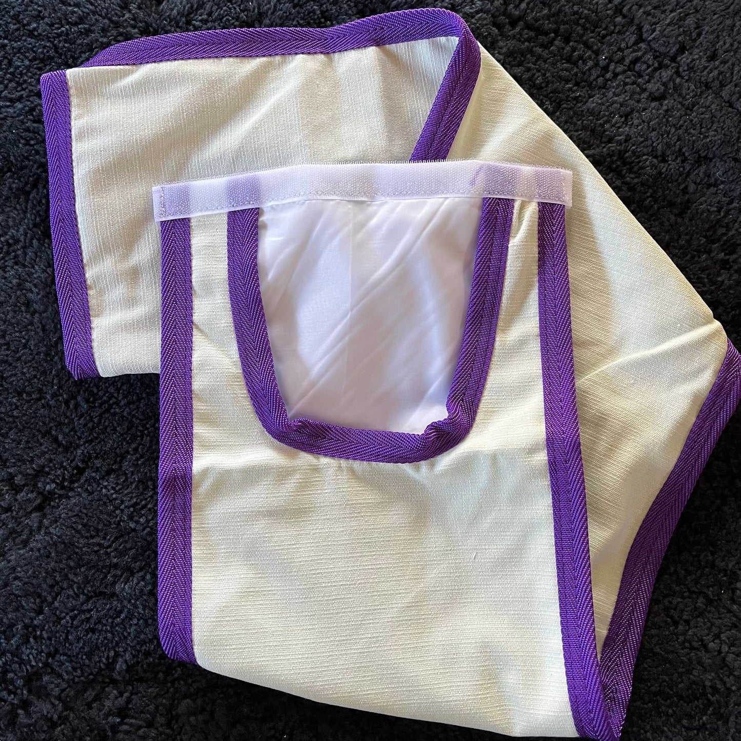 White Purple Earlwood Tail Bag