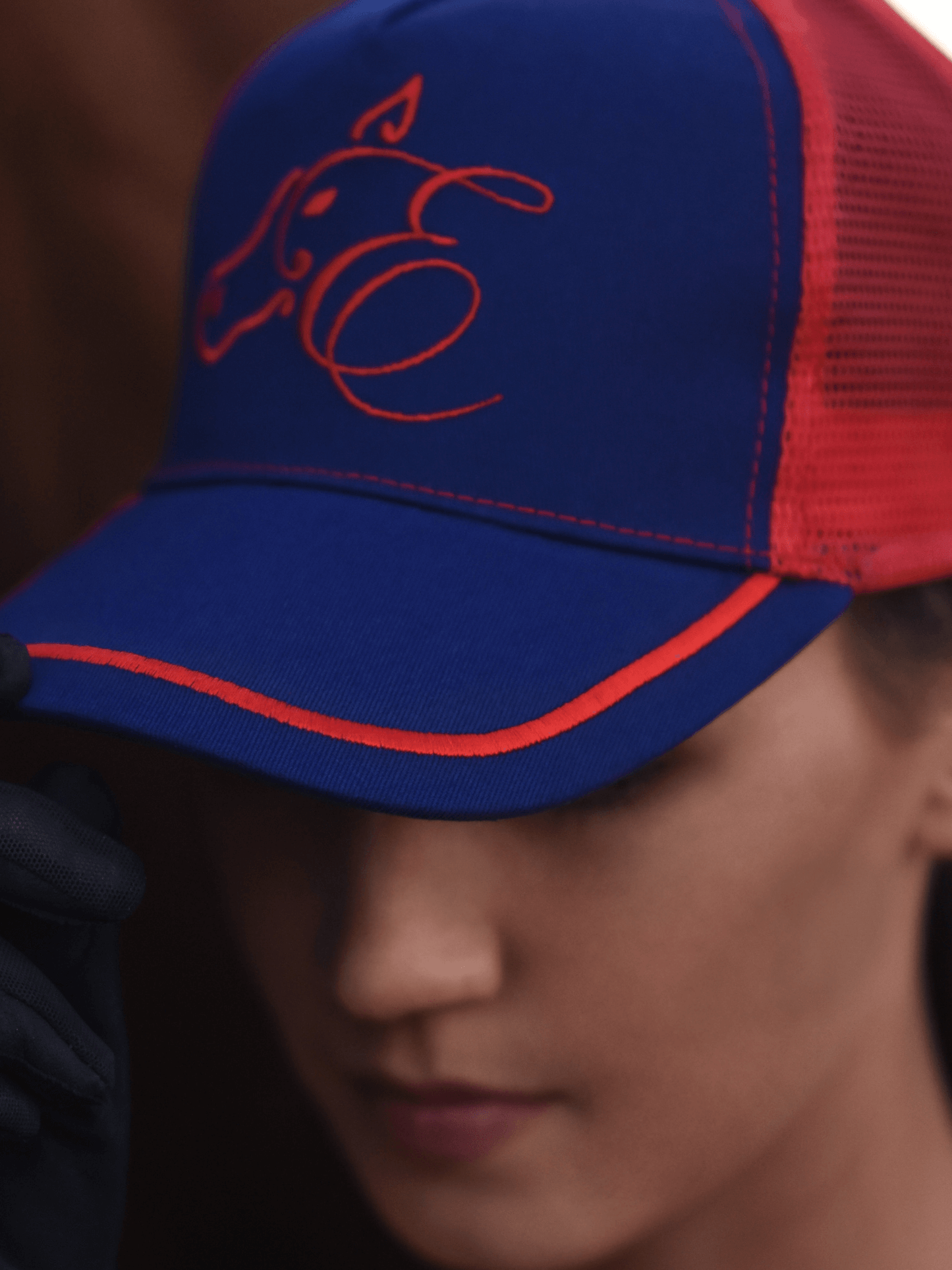 Ladies in Navy/Red Earlwood Trucker Caps